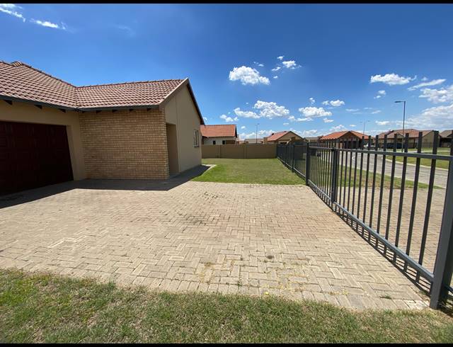 3 BEDROOM HOUSE FOR SALE IN WATERKLOOF EAST